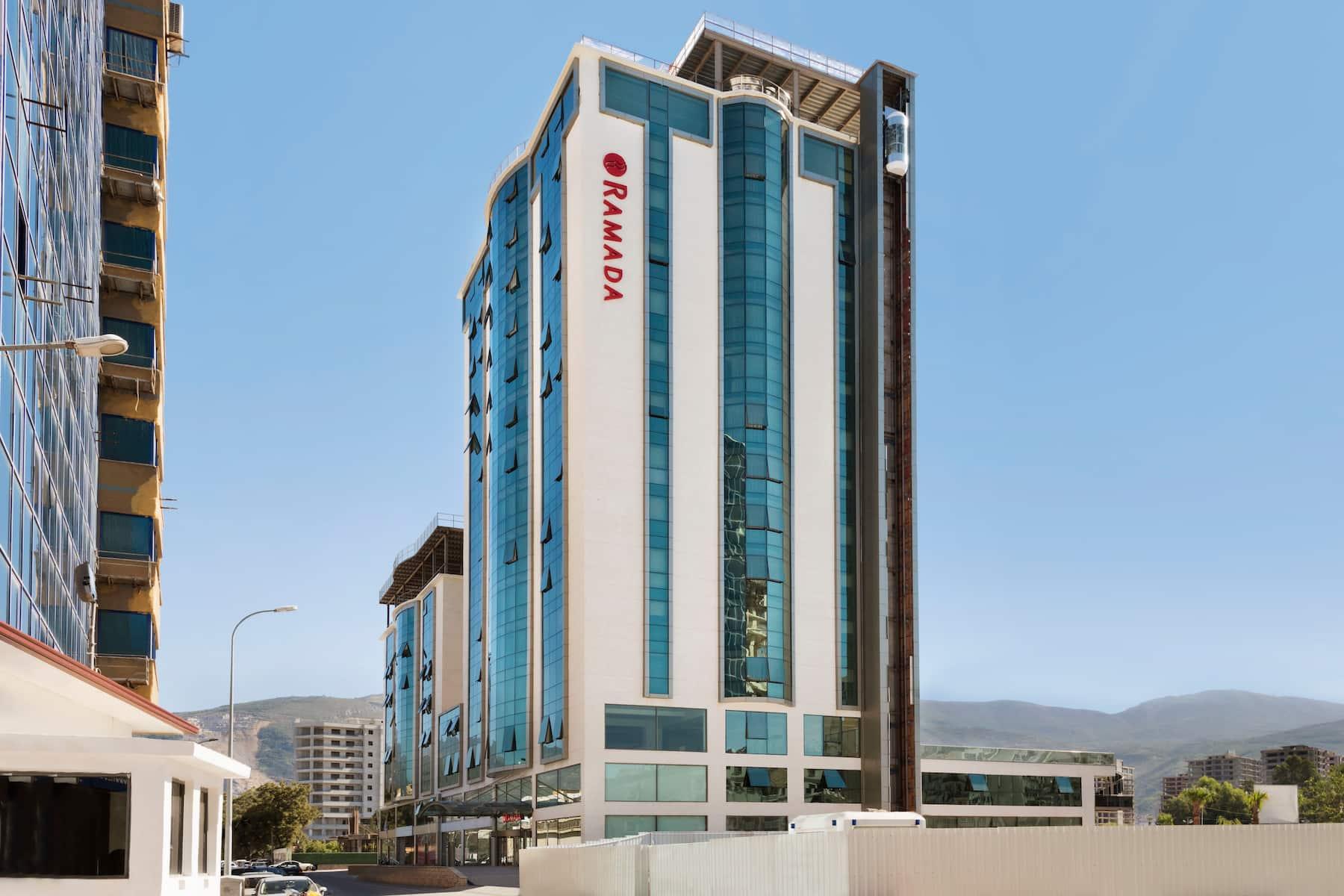Ramada By Wyndham Iskenderun Hotel Exterior foto