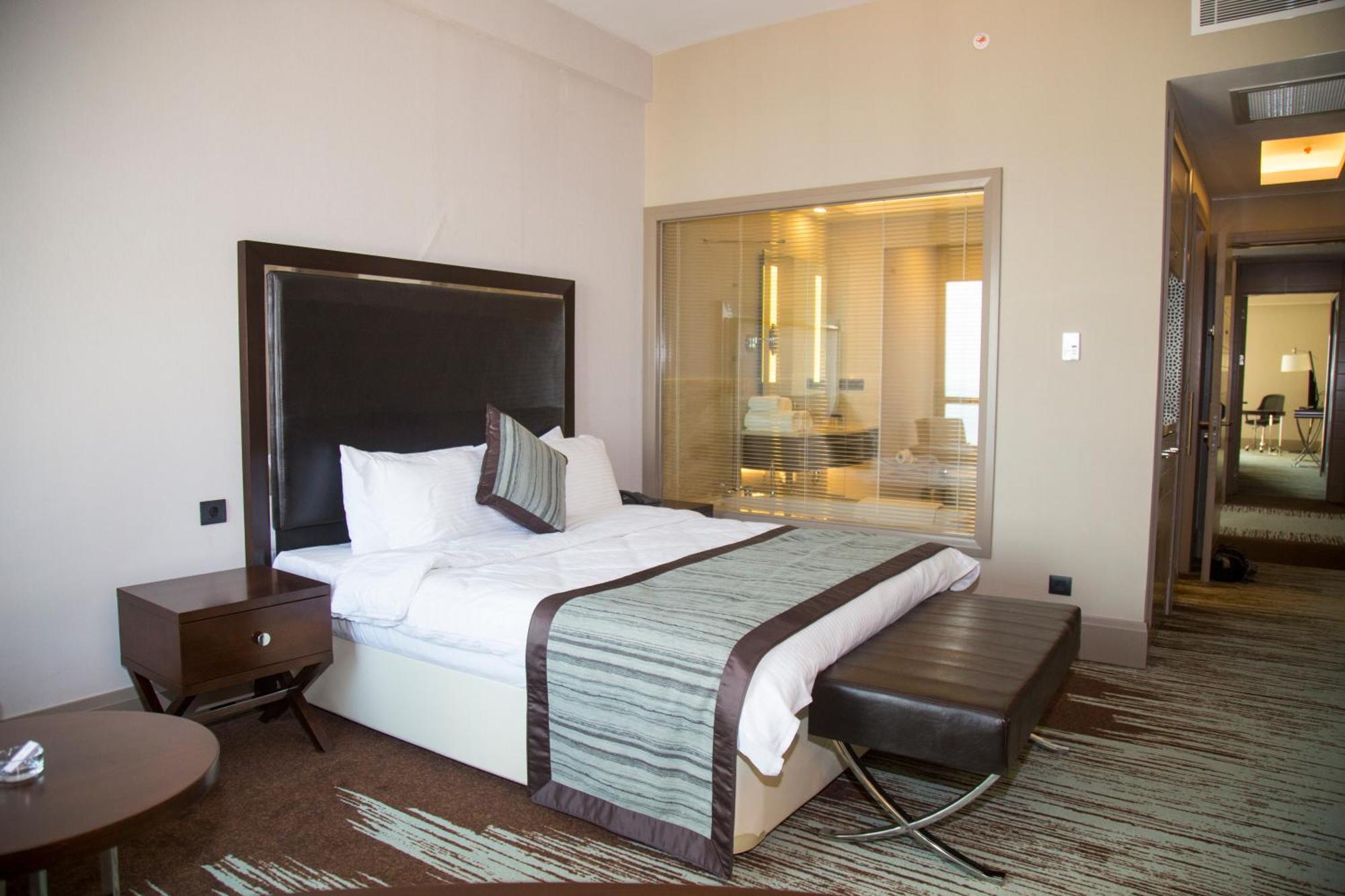 Ramada By Wyndham Iskenderun Hotel Exterior foto