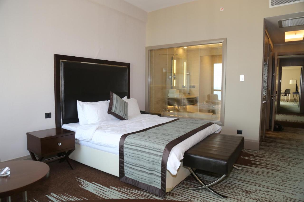 Ramada By Wyndham Iskenderun Hotel Exterior foto